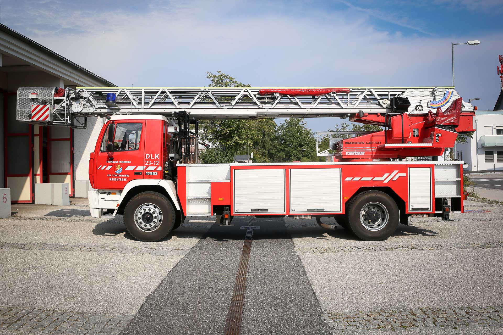 LEITER – DLK 23-12 – Freiwillige Feuerwehr Marchtrenk